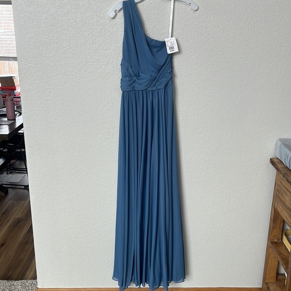 NWT David's Bridal Bridesmaid Dress Steel Blue One Strap Size Four - Picture 4 of 9